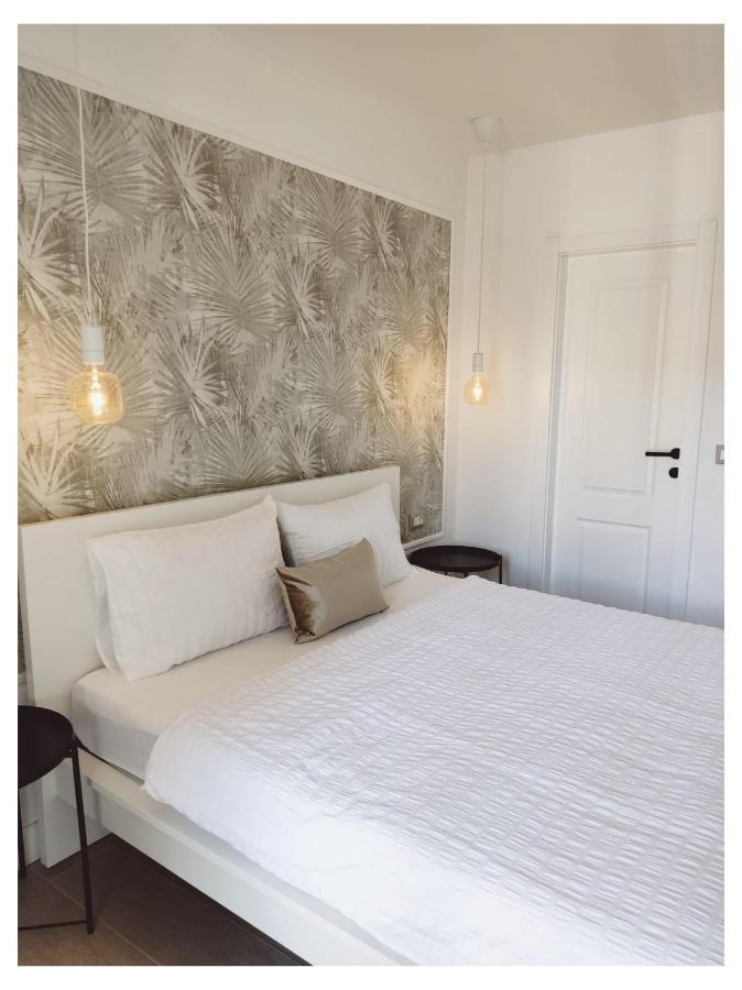 Mina Lux * Jelsa (Hvar)